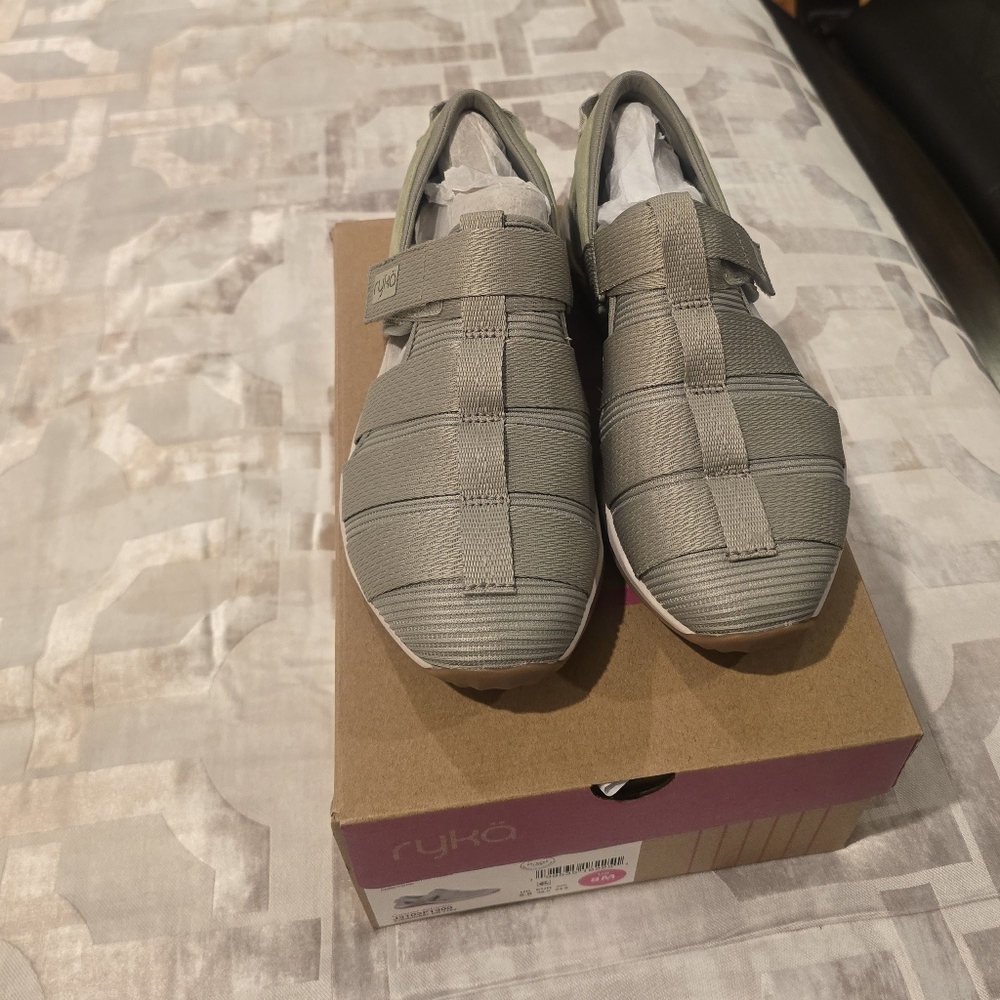 NWT Ryka Adjustable Fisherman Sandals NOT AVAILABLE! IT WAS SOLD & MAILED OFF - Picture 4 of 6